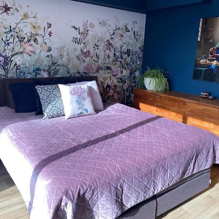 Bzb Jantina Apartment Херенвен Екстериор снимка