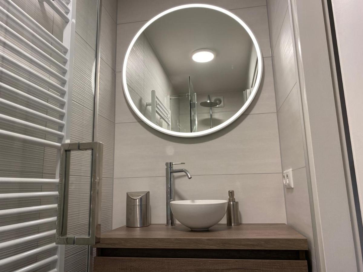 Bzb Jantina Apartment Херенвен Екстериор снимка